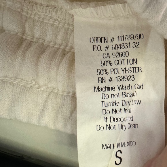 NWOT Stranger Things x PacSun Upside Down Sweatpants Women’s Size Small - Picture 13 of 13